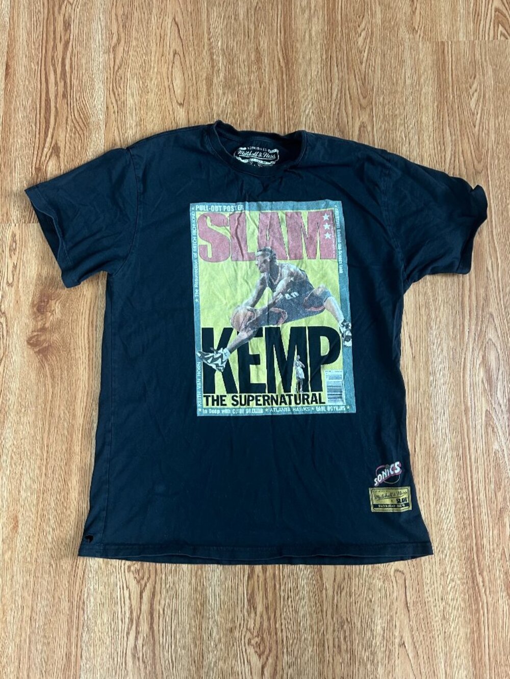 Mitchell & Ness x SLAM Shawn Kemp SuperSonics T-Shirt — Size Large